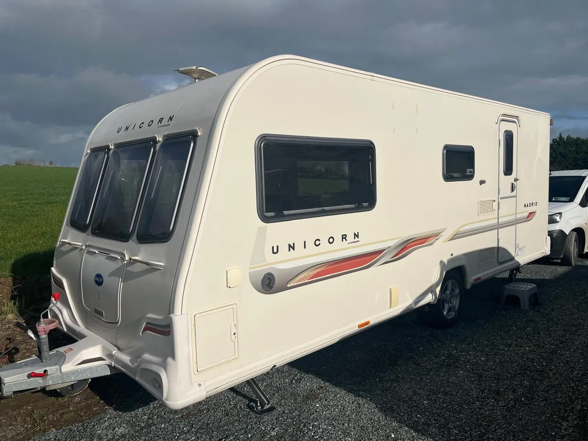 Bailey unicorn madrid caravan - Image 3
