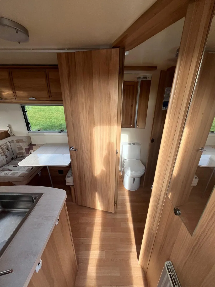 Bailey unicorn madrid caravan - Image 4