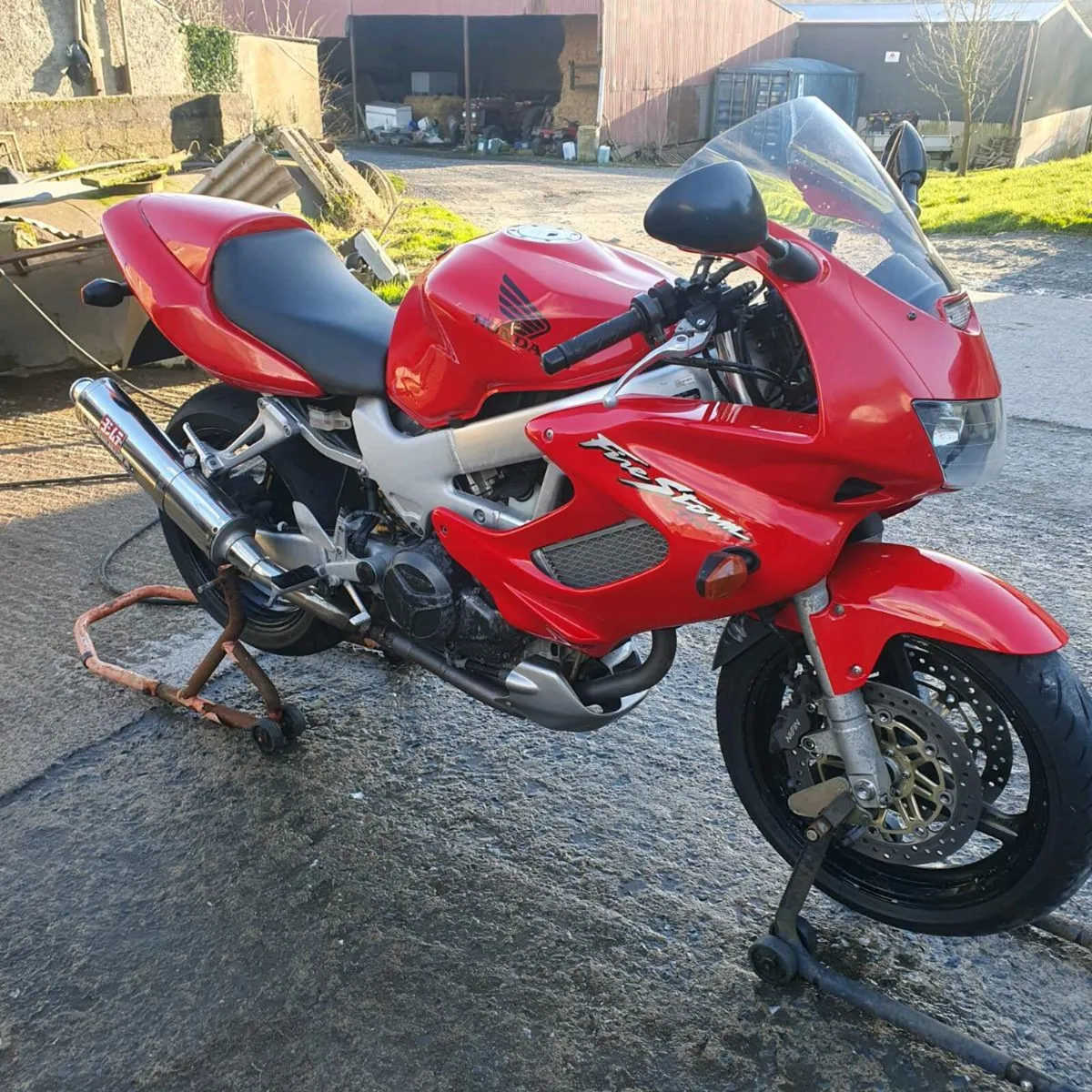 Honda vtr firestorm - Image 1