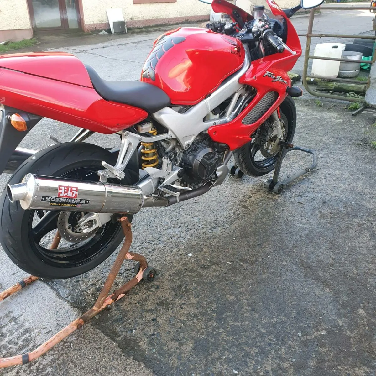 Honda vtr firestorm - Image 2