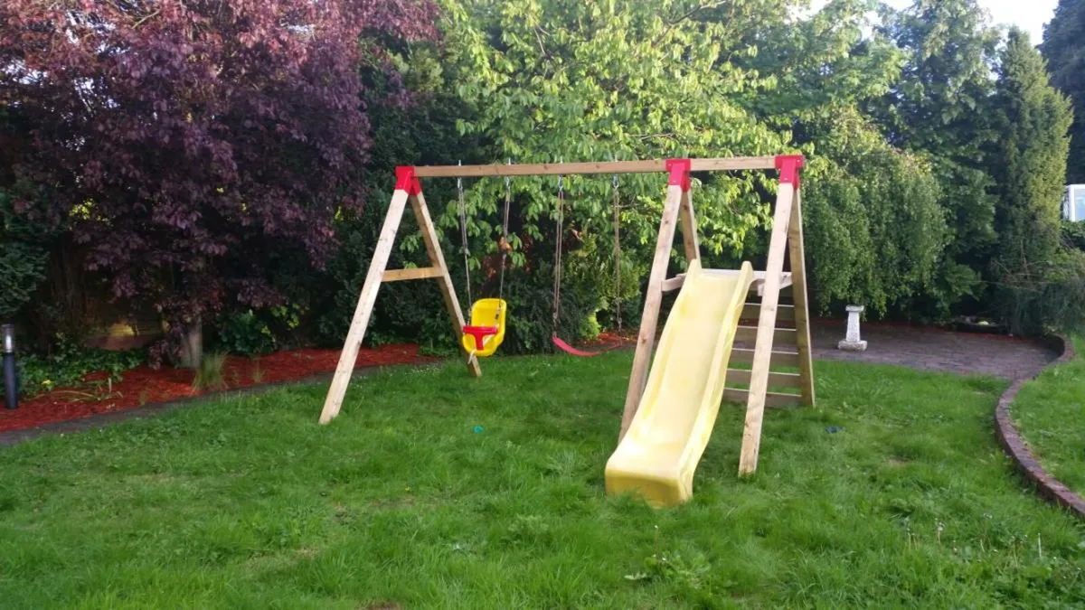 Swing sets - Image 1