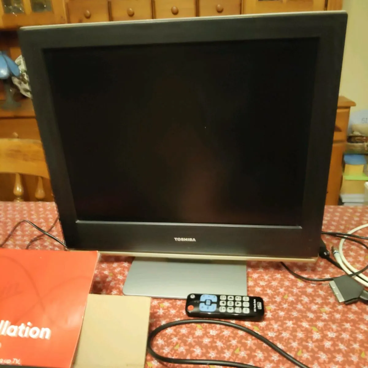20" Toshiba TV+NEW Digital box - Image 2