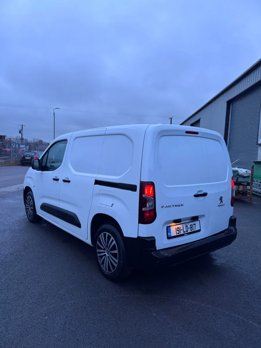 2019 Peugeot Partner - 1 YEAR TEST AND TAX - Image 3