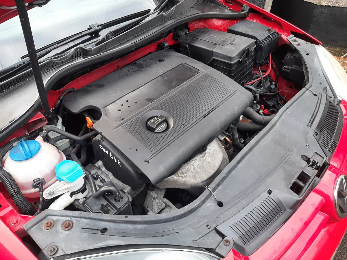 VW GOLF SPORT 1.4 PETROL 22 YEARS ILD - Image 2