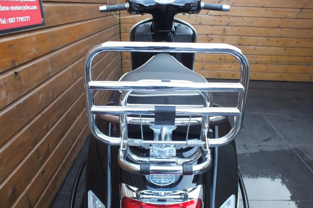 2020 Piaggio Vespa 125 (Immaculate, Low Miles) - Image 4