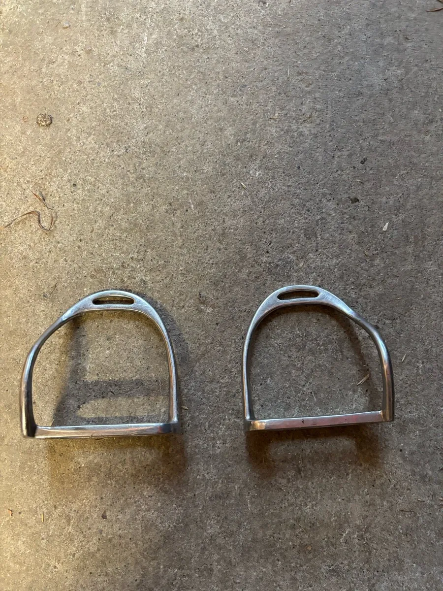 Stirrups - Image 2