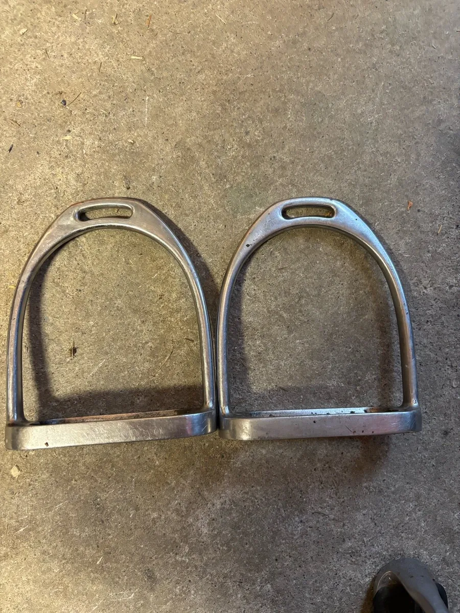 Stirrups - Image 2