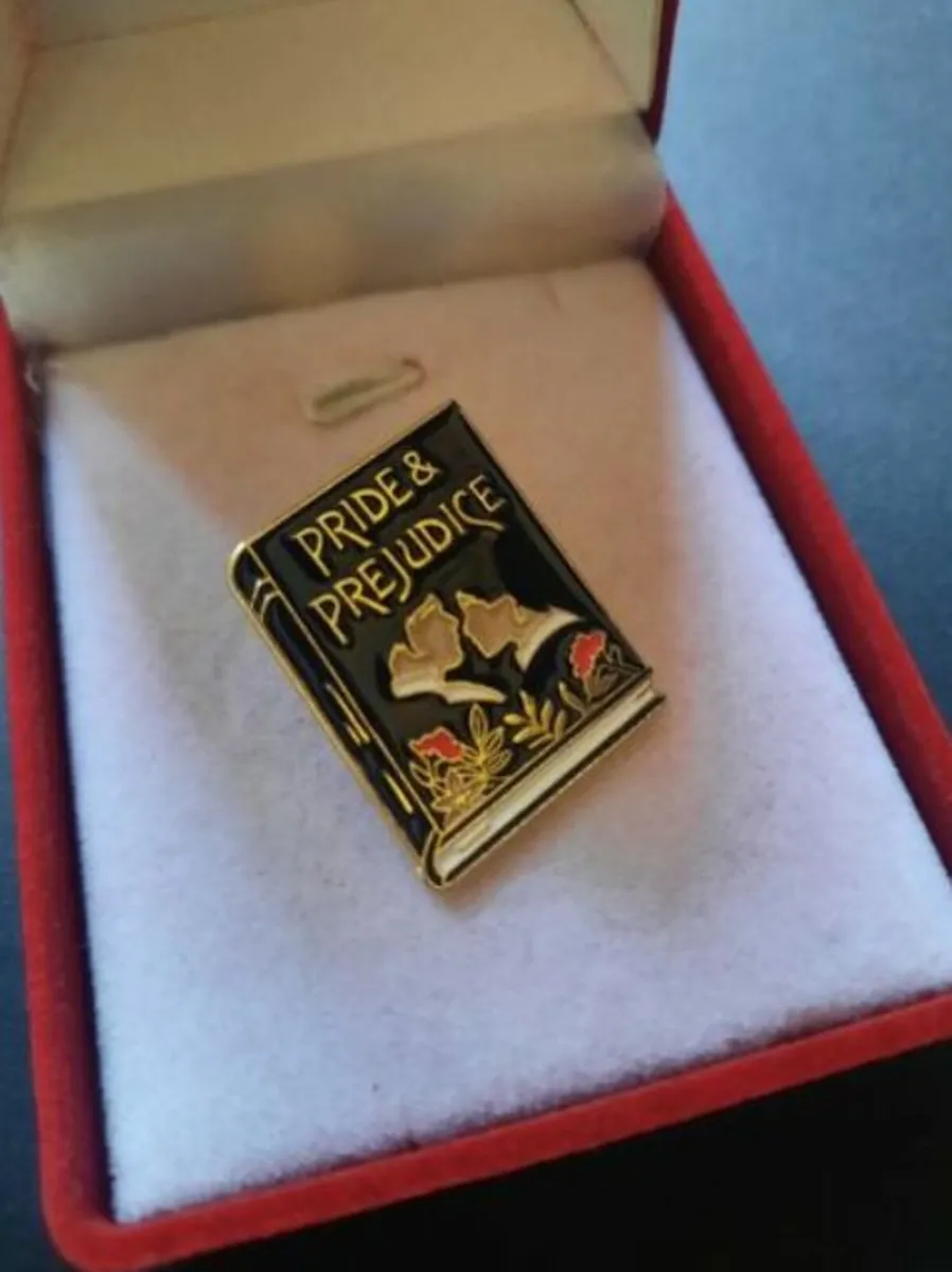 Lapel Pin Pride & Prejudice Jane Austen Romance - Image 3