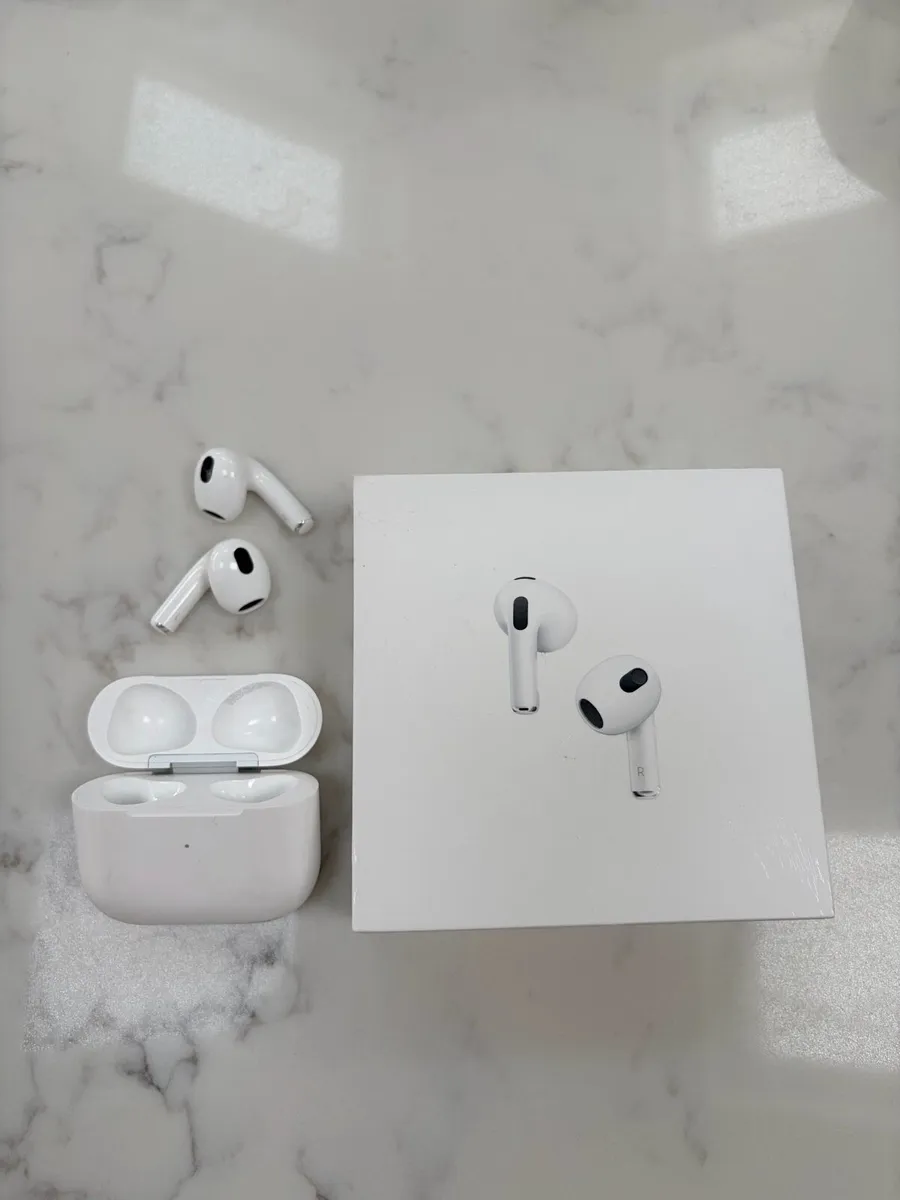 AirPods (3rd Generation) - Image 2