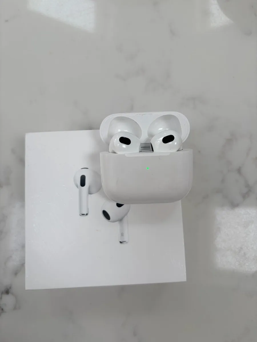 AirPods (3rd Generation) - Image 3