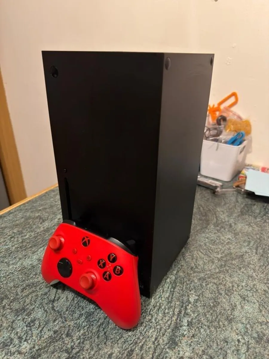 Xbox Series X - Image 1
