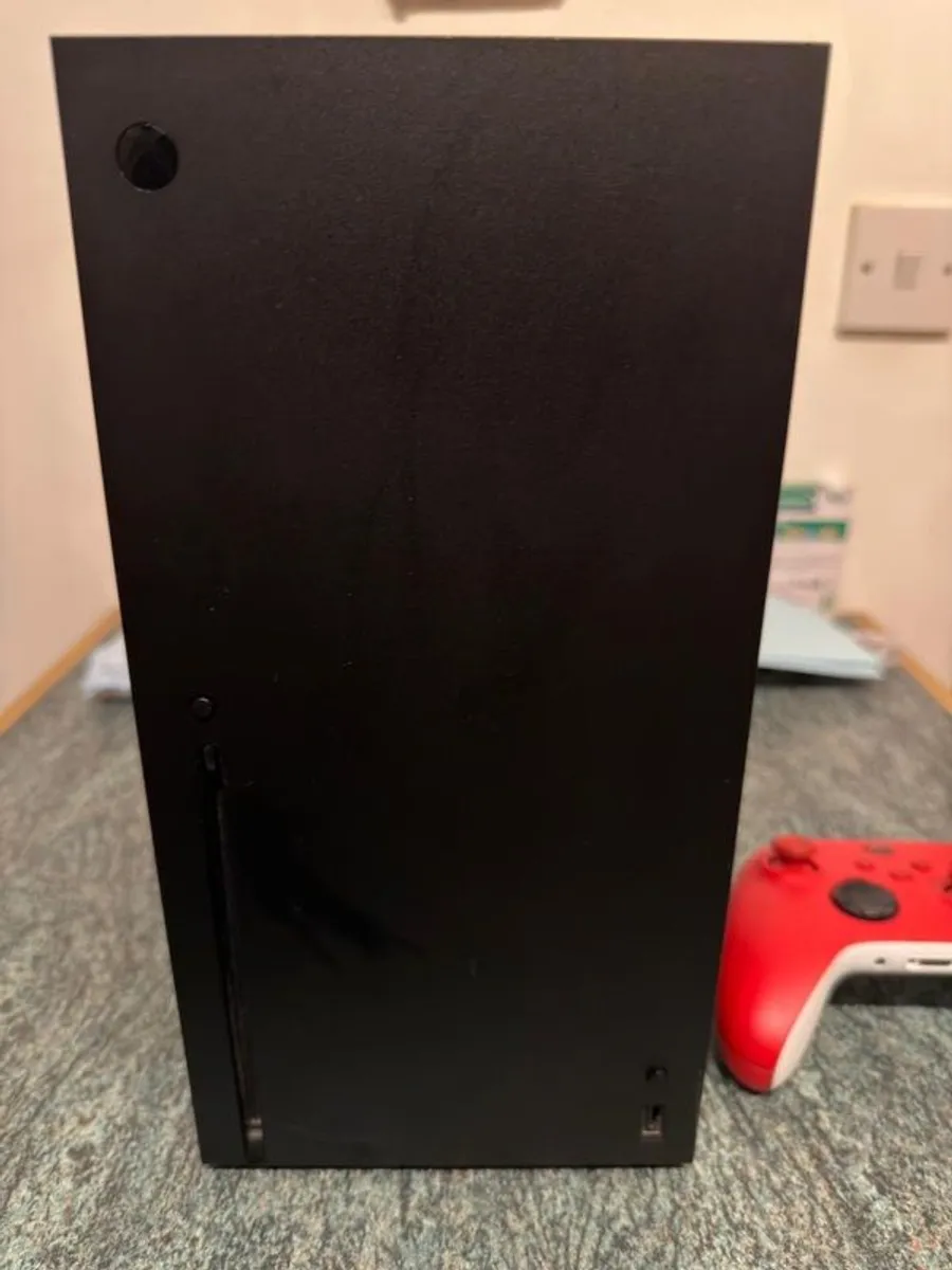 Xbox Series X - Image 4