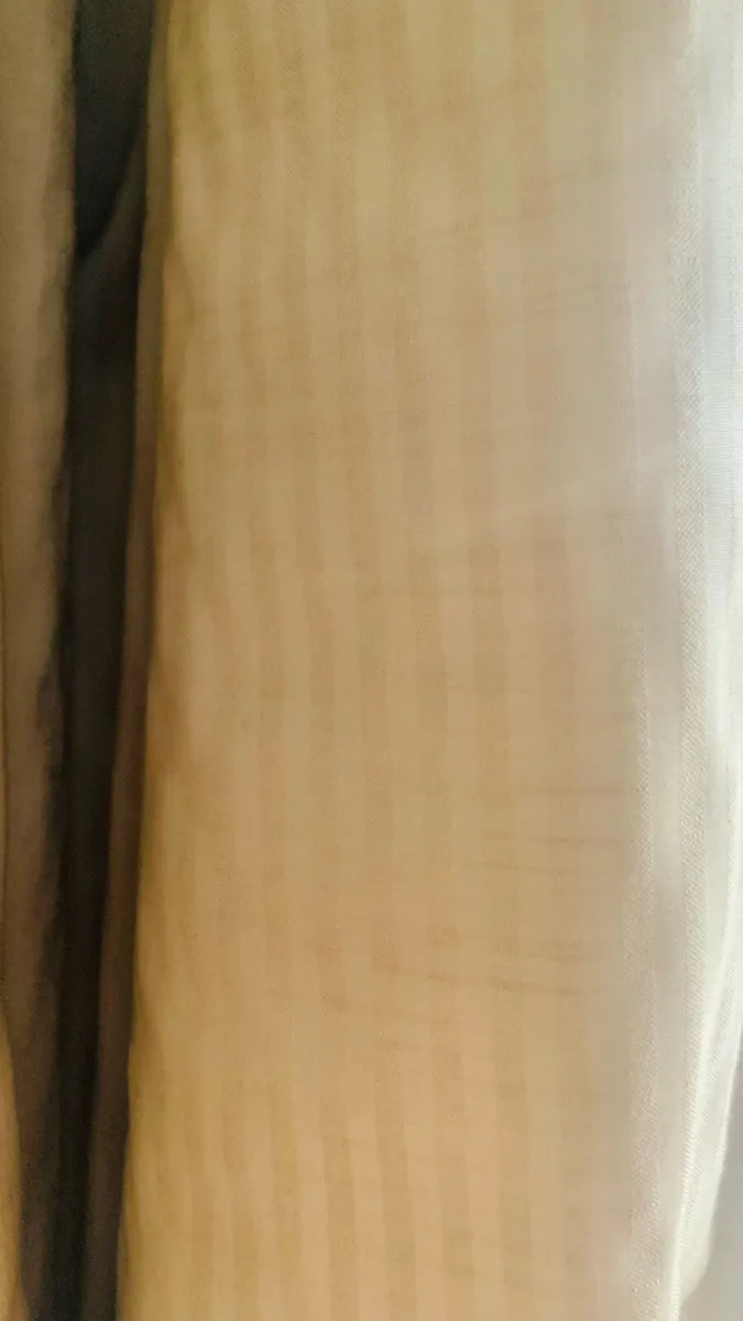 Curtains - Image 3