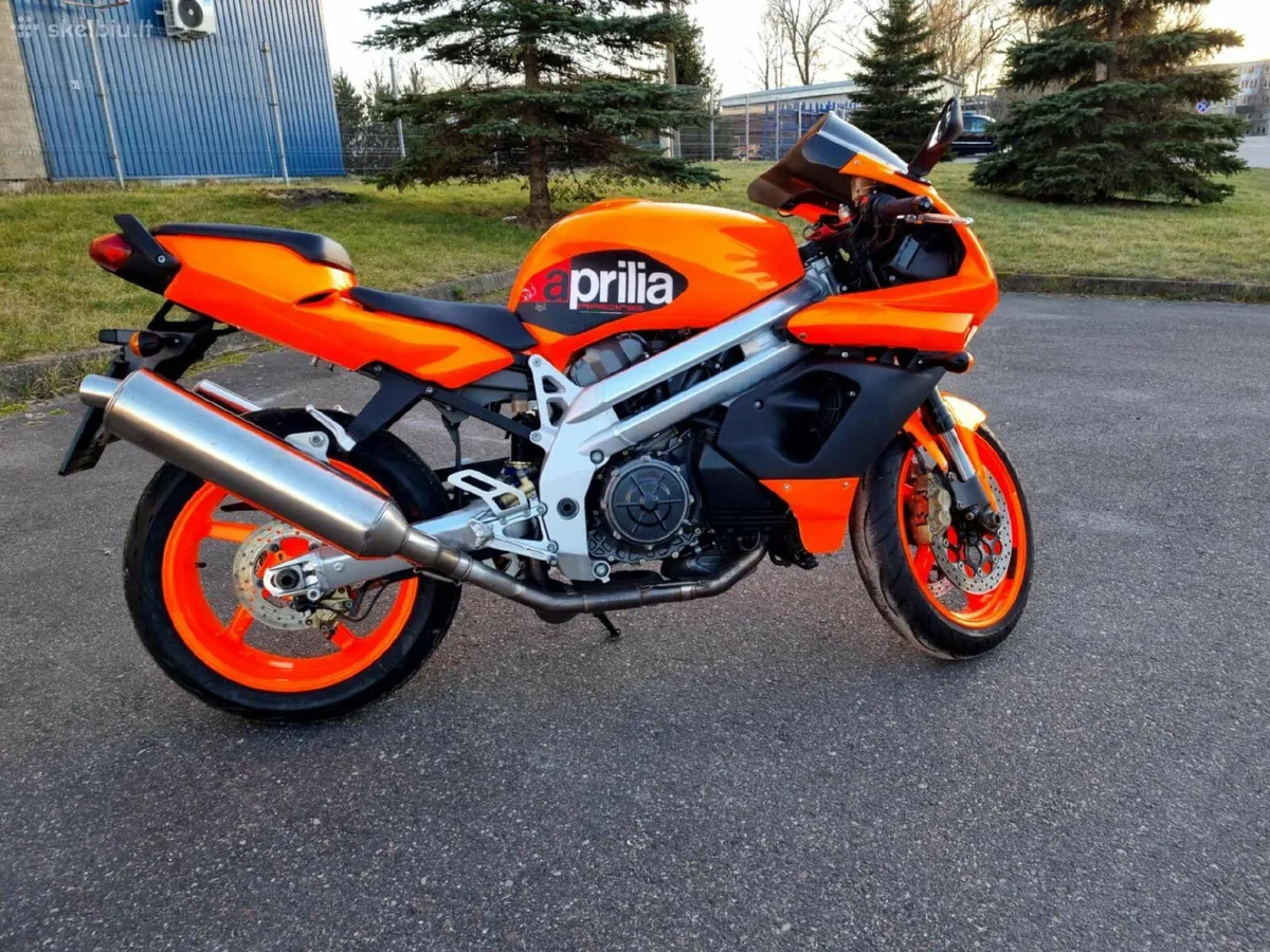 Aprilia Falco - Image 4