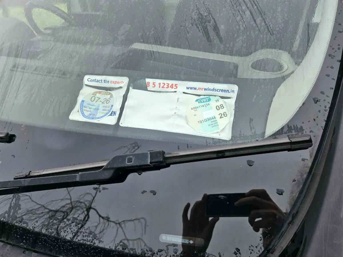 Nissan nv300 - Image 4