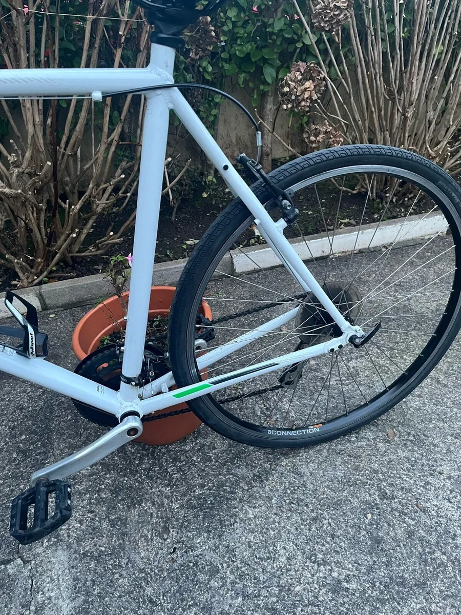 Trek Fx2,Hybrid bike. - Image 4