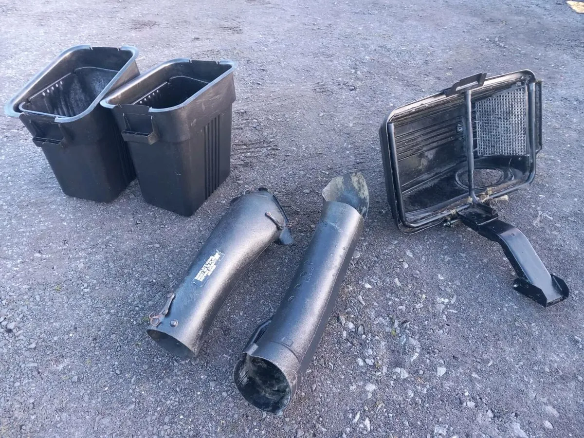 Craftsman/husqvarna Grass collection unit - Image 2