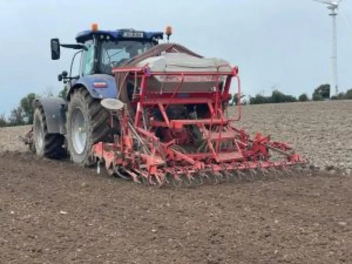 KUHN HR3003 P/HARROW + RAUCH PNEUMATIC AIR DRILL - Image 1