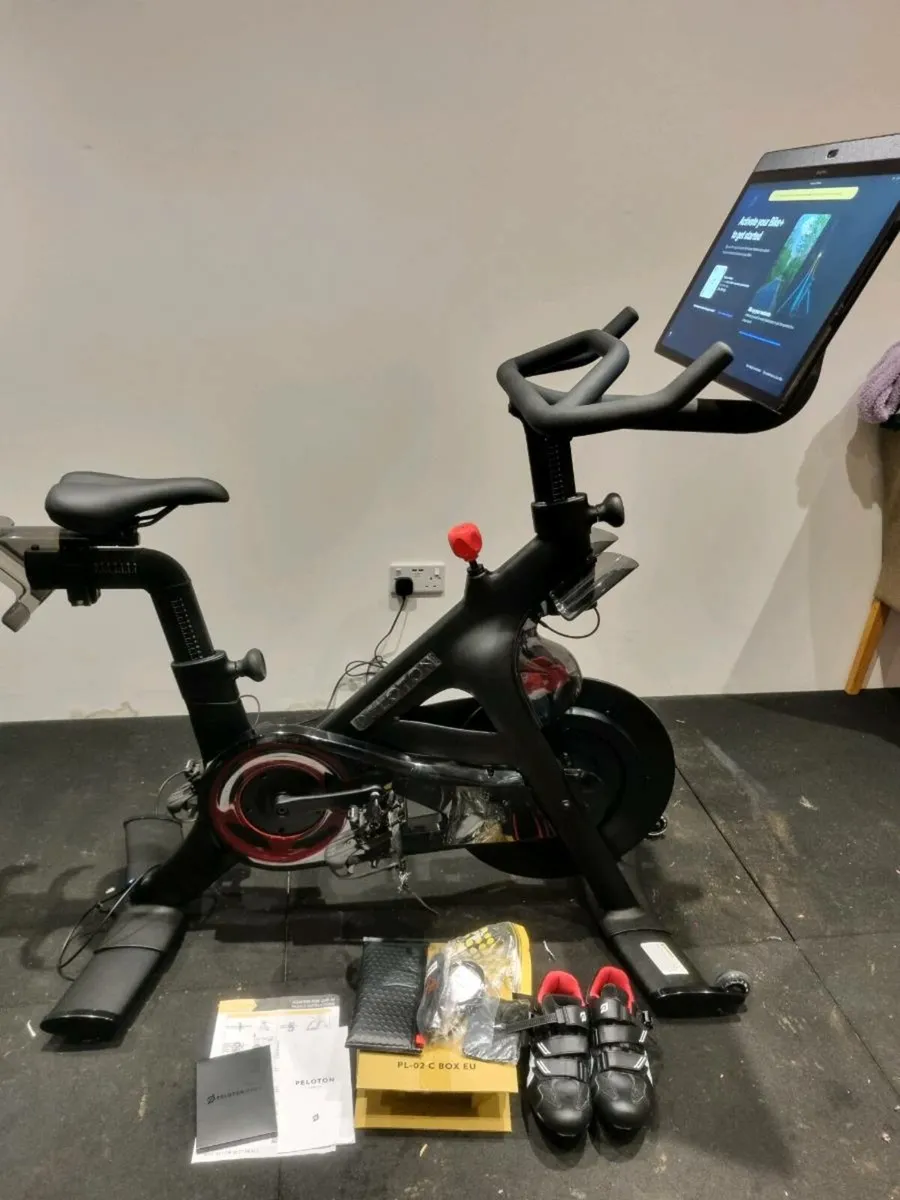 Peloton bike plus (immaculte) - Image 1