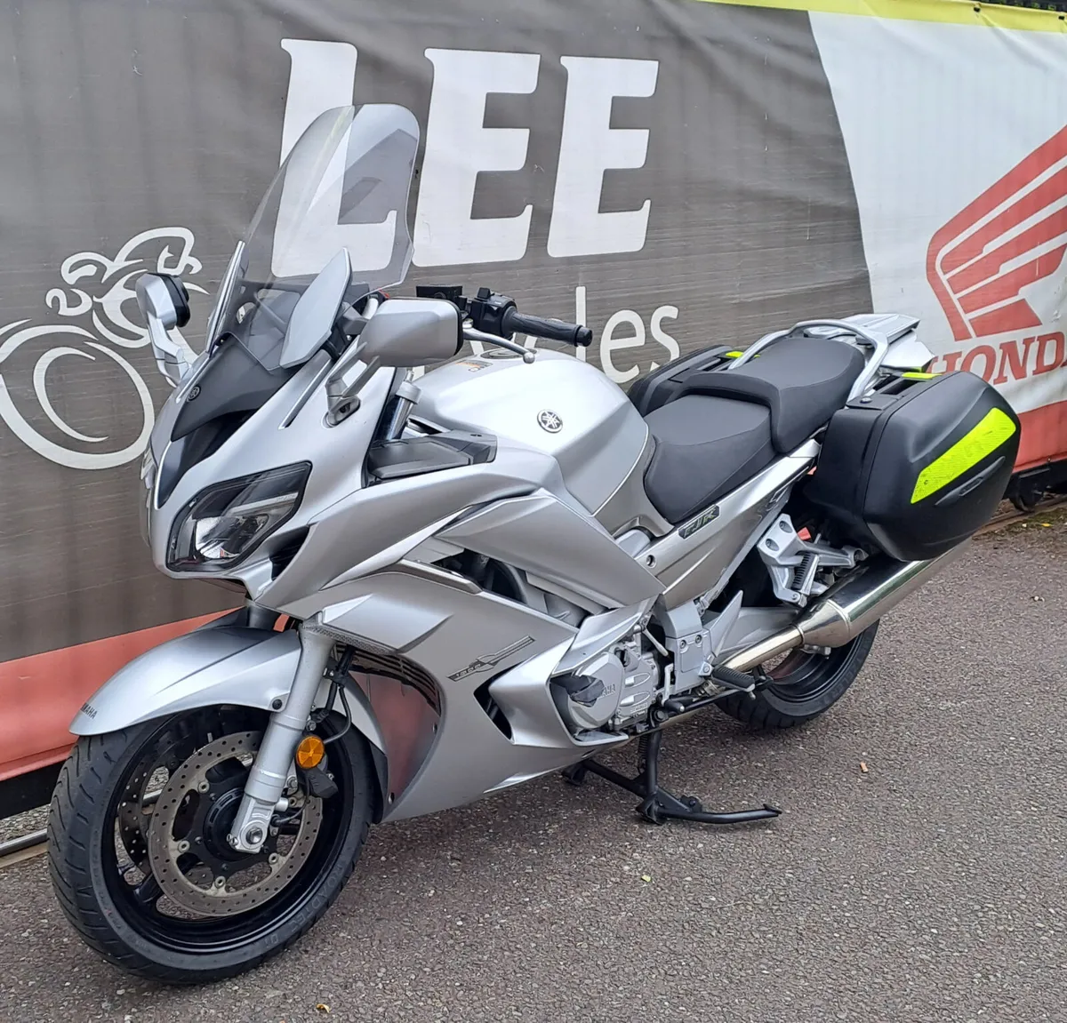 2018 YAMAHA FJR1300 - Image 4