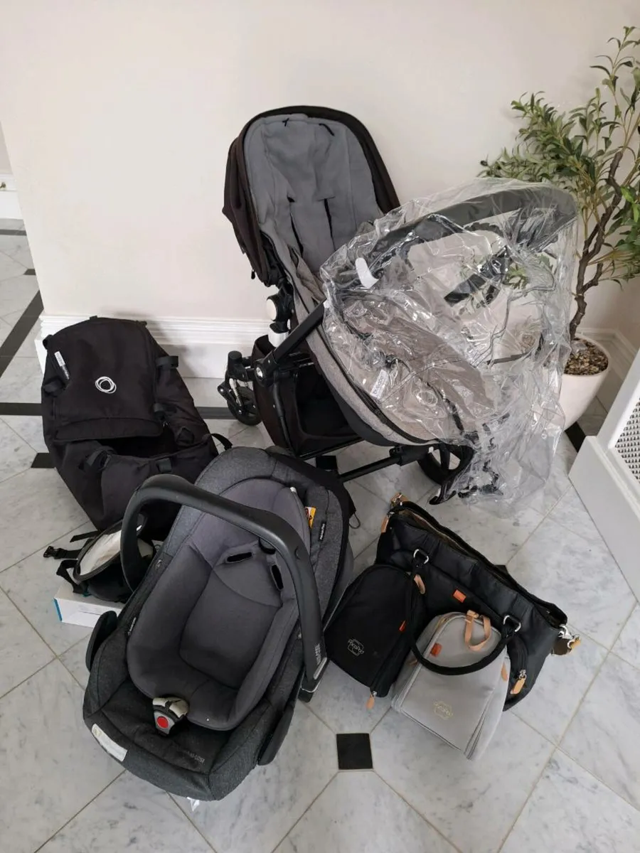 Bugaboo Cameleon Travel System + Maxi-Cosi CarSeat - Image 3
