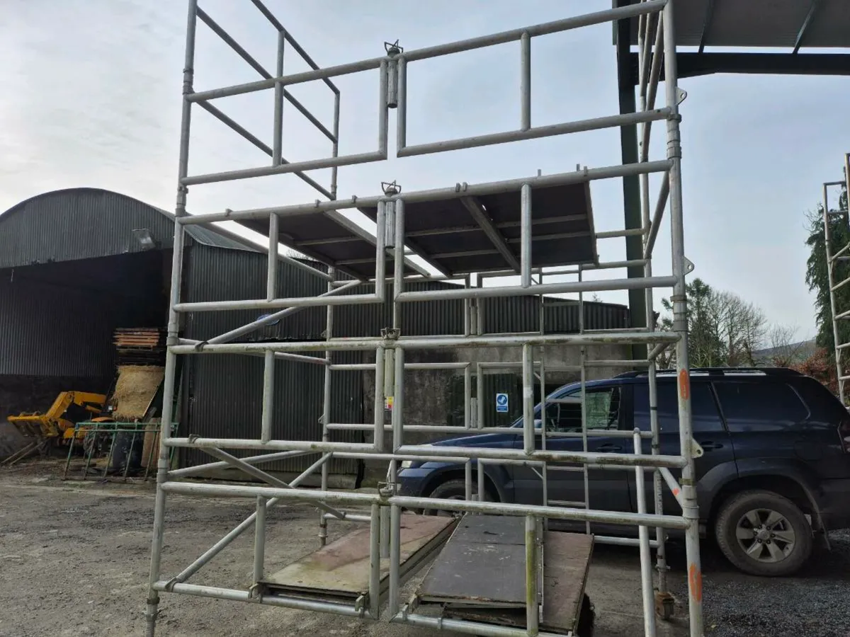 Aluminium tower - Image 1