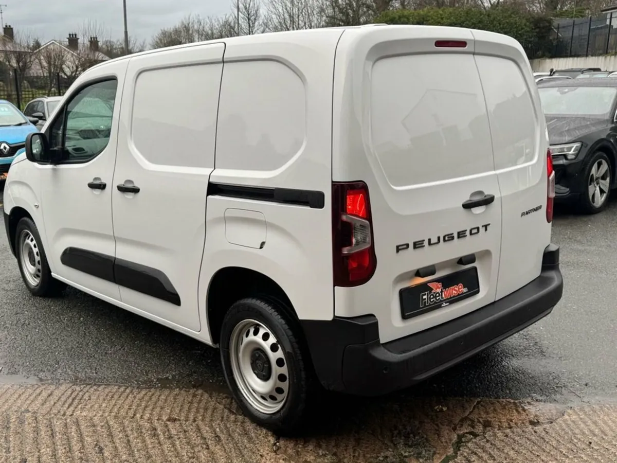 1.5 BlueHDi 1000 Professional Standard Panel Van 5 - Image 4