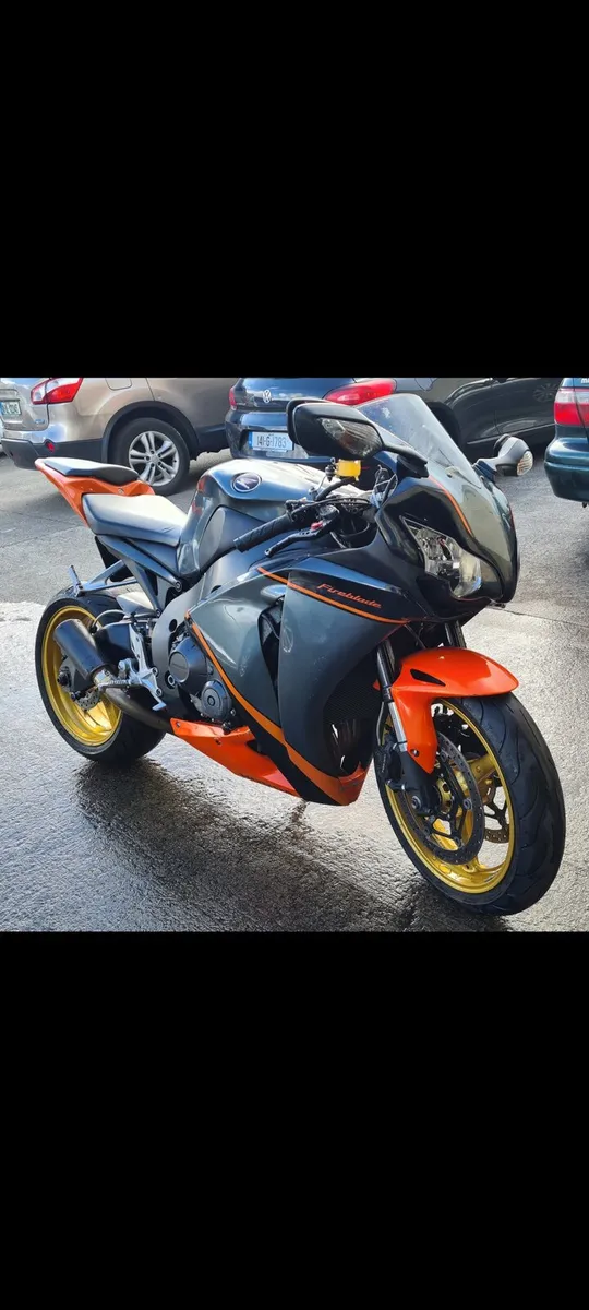 Honda RR Fireblade 1000 - Image 1