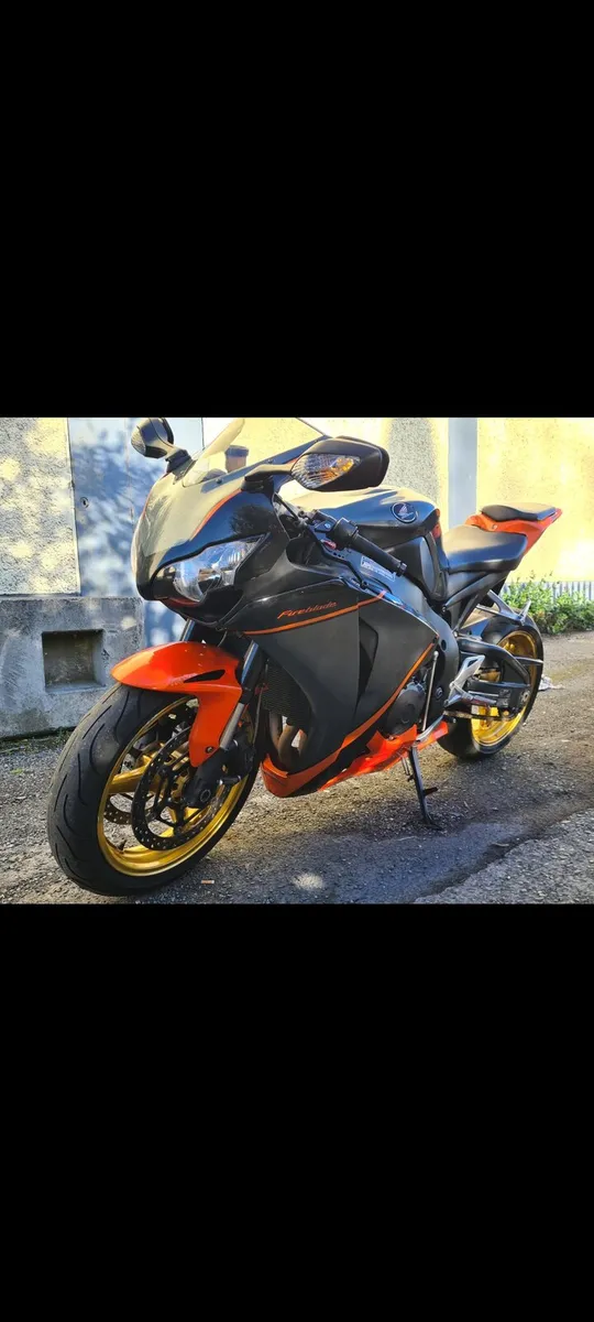 Honda RR Fireblade 1000 - Image 2