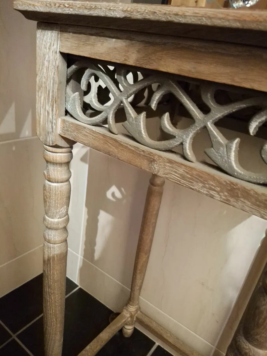 Pair of Tall Vintage-Style Pedestal Tables... - Image 4