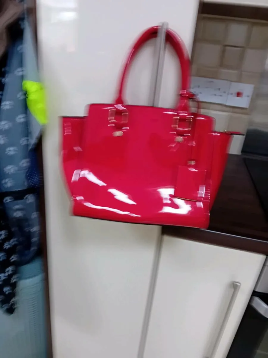 RED HANDBAGS. X. 2.  .NEW - Image 3