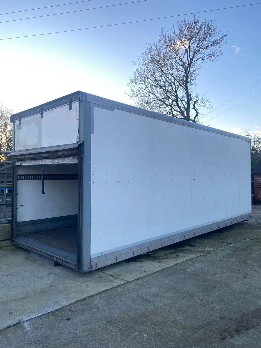22ft dry box - Image 1