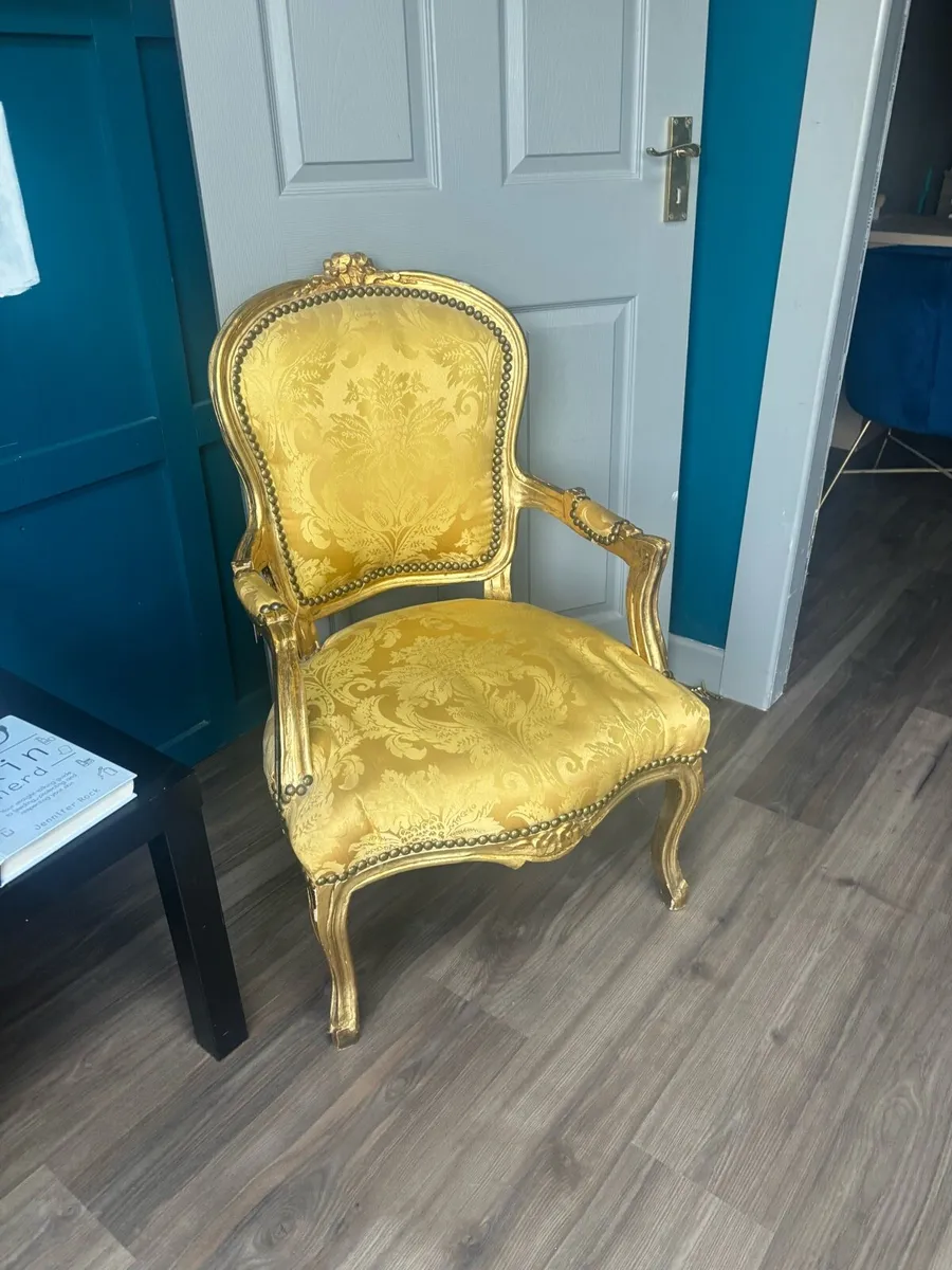 Vintage style mirror and chairs - Image 3