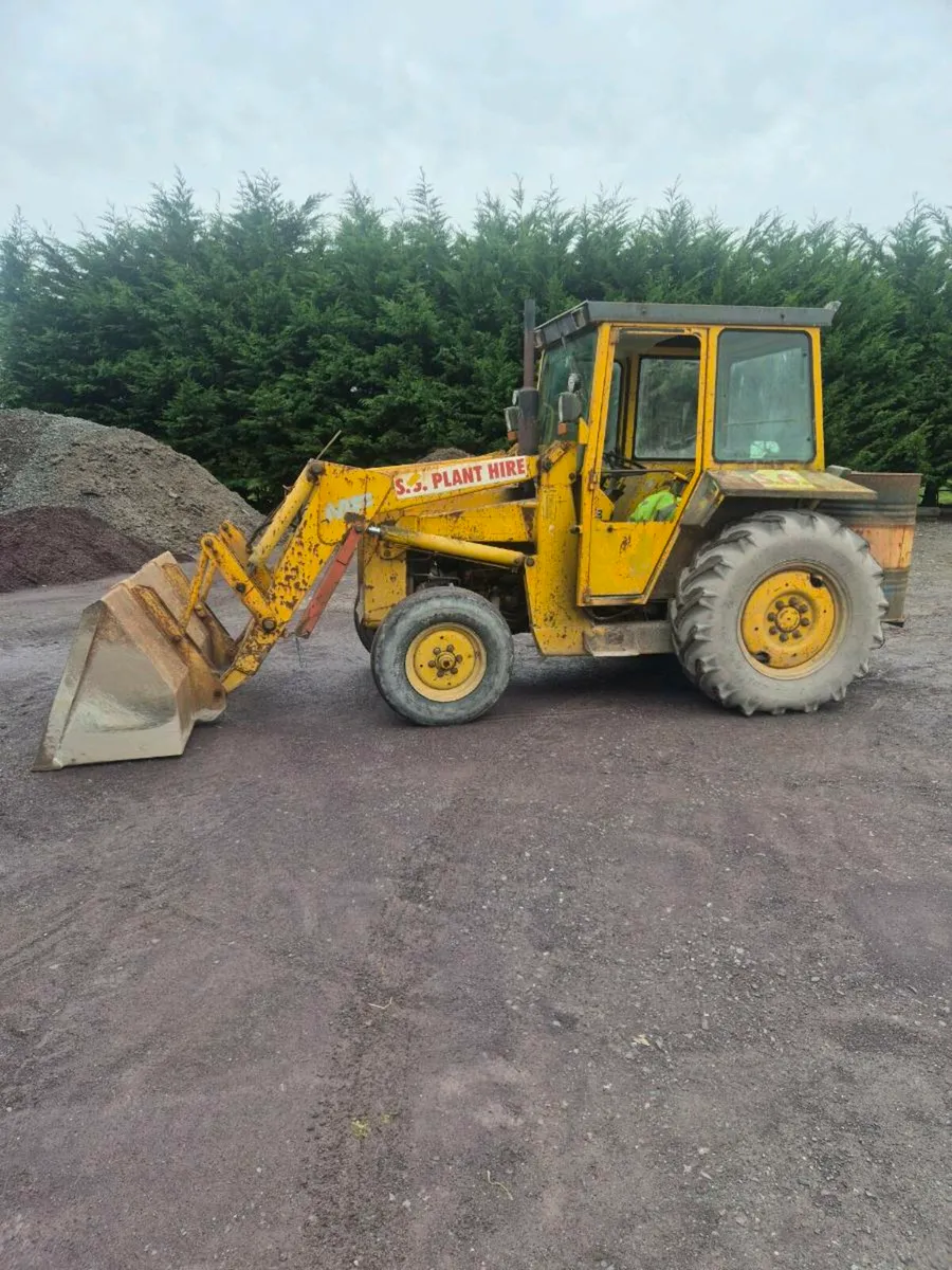 30 E industrail loader - Image 1