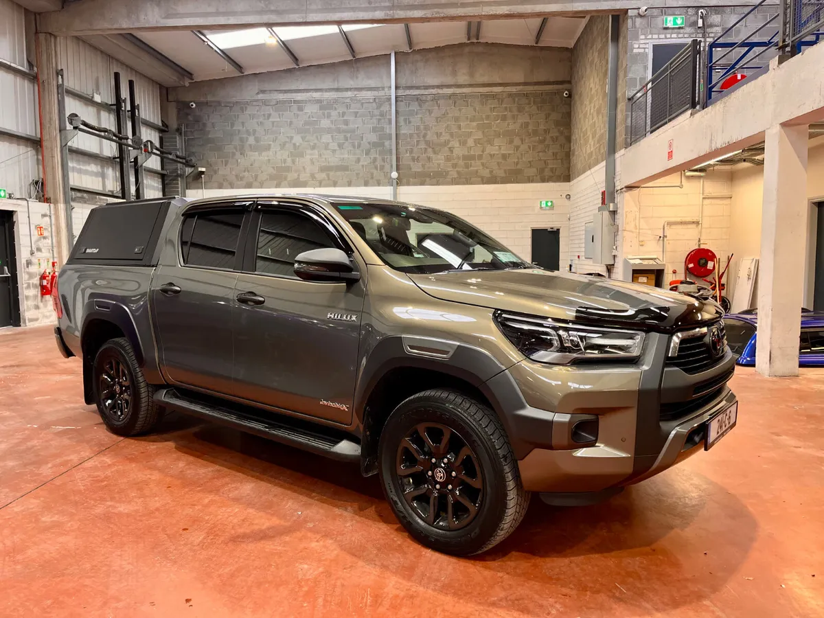2024 Toyota Hilux 2.8 InvincibleX  Auto - Image 2