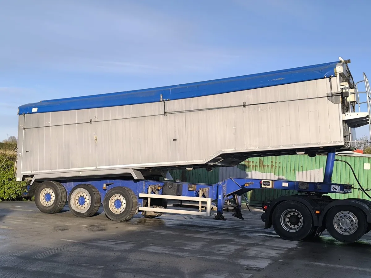 Bulk tipper - Image 1