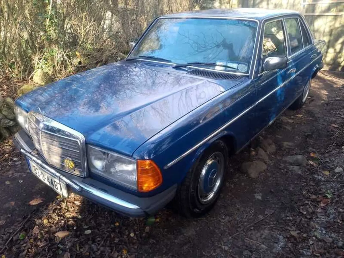 1983 Mercedes-Benz E-Class - Image 3