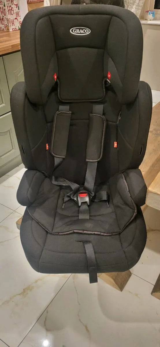 Graco Car Seat - Image 2