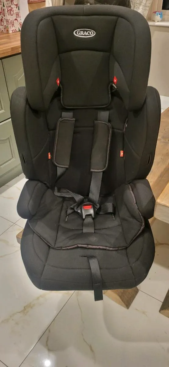 Graco Car Seat - Image 3