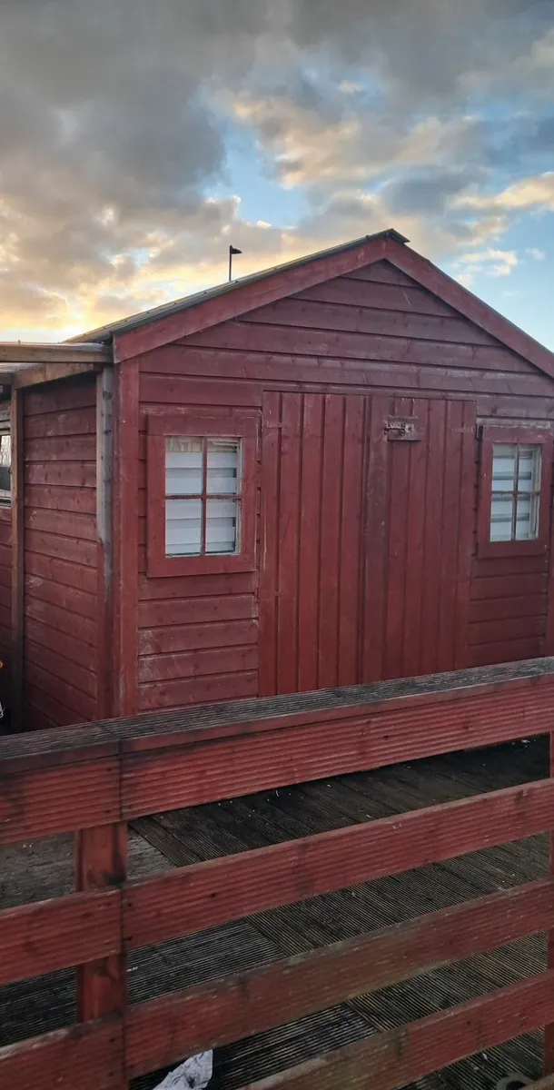 Shed Heavy-Duty Shed – High Walls – Double Glazed - Image 1