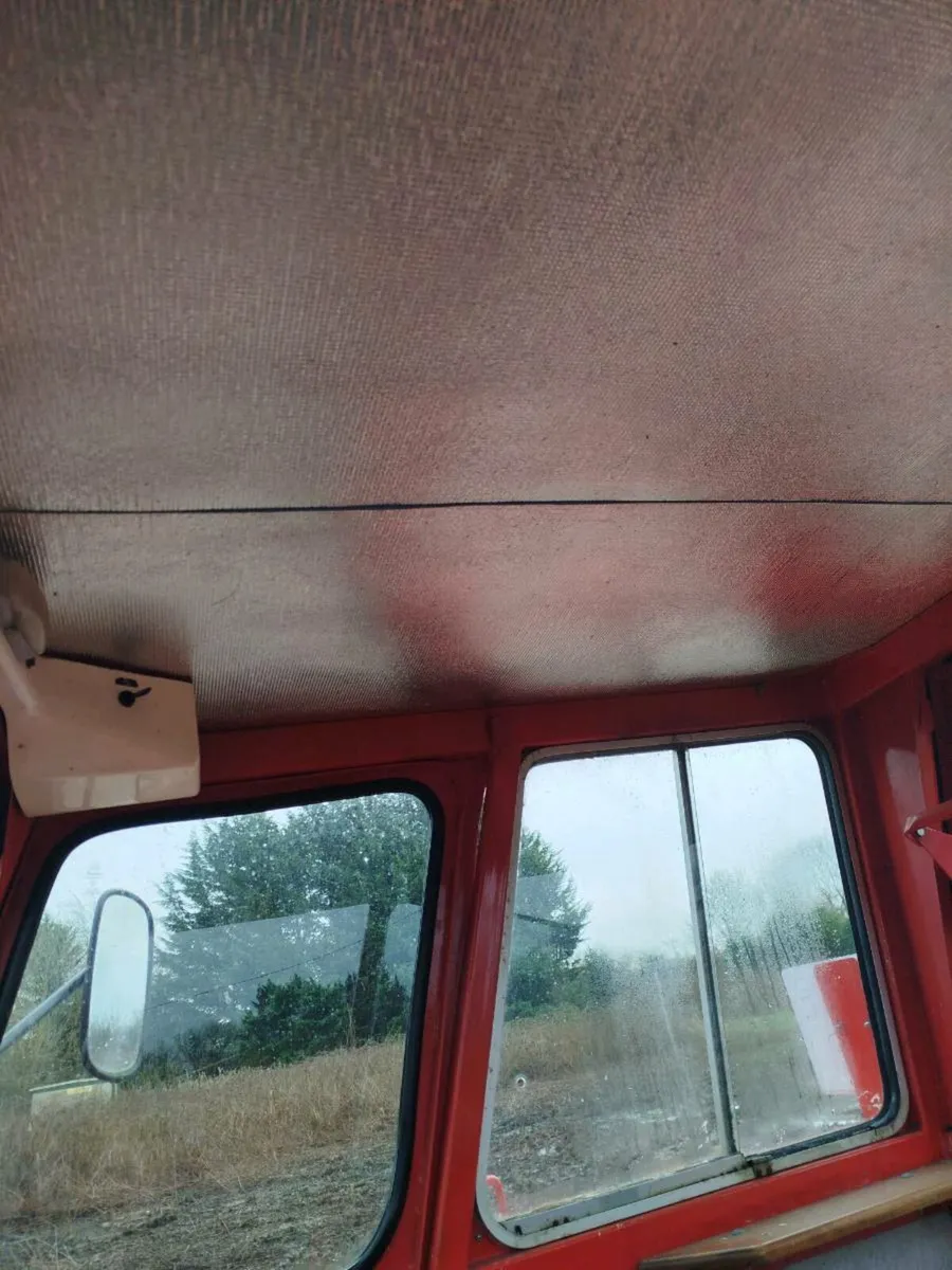 Massey 165 - Image 4