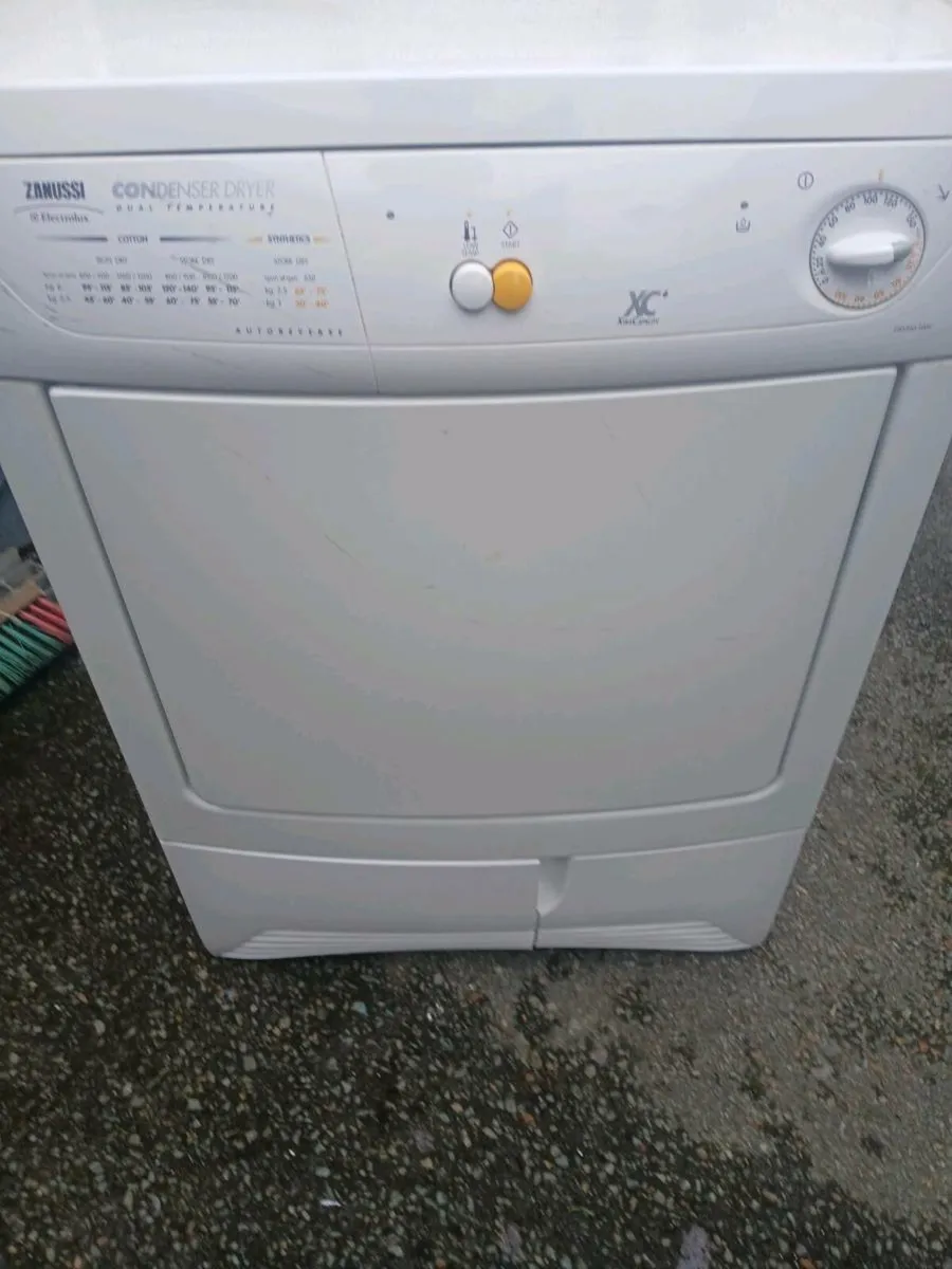Zanussi  condensed dryer working perfect  excellen - Image 1