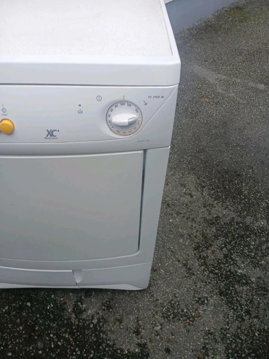 Zanussi  condensed dryer working perfect  excellen - Image 2