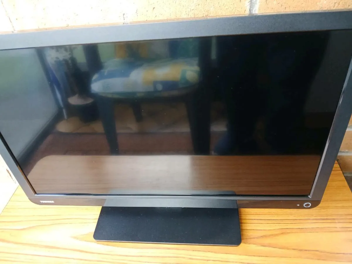 Toshiba 24 inch hdmi Saorview tv. - Image 4