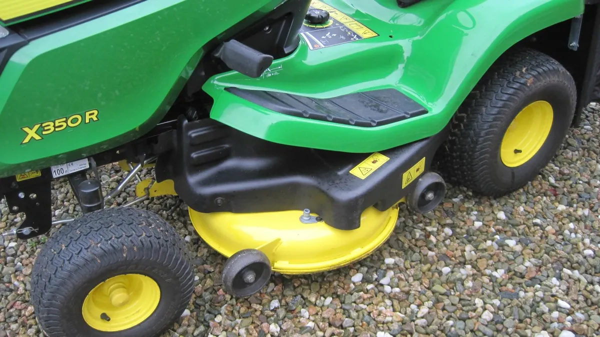 John Deere X350R Professional Mower 42" Deck - Image 1