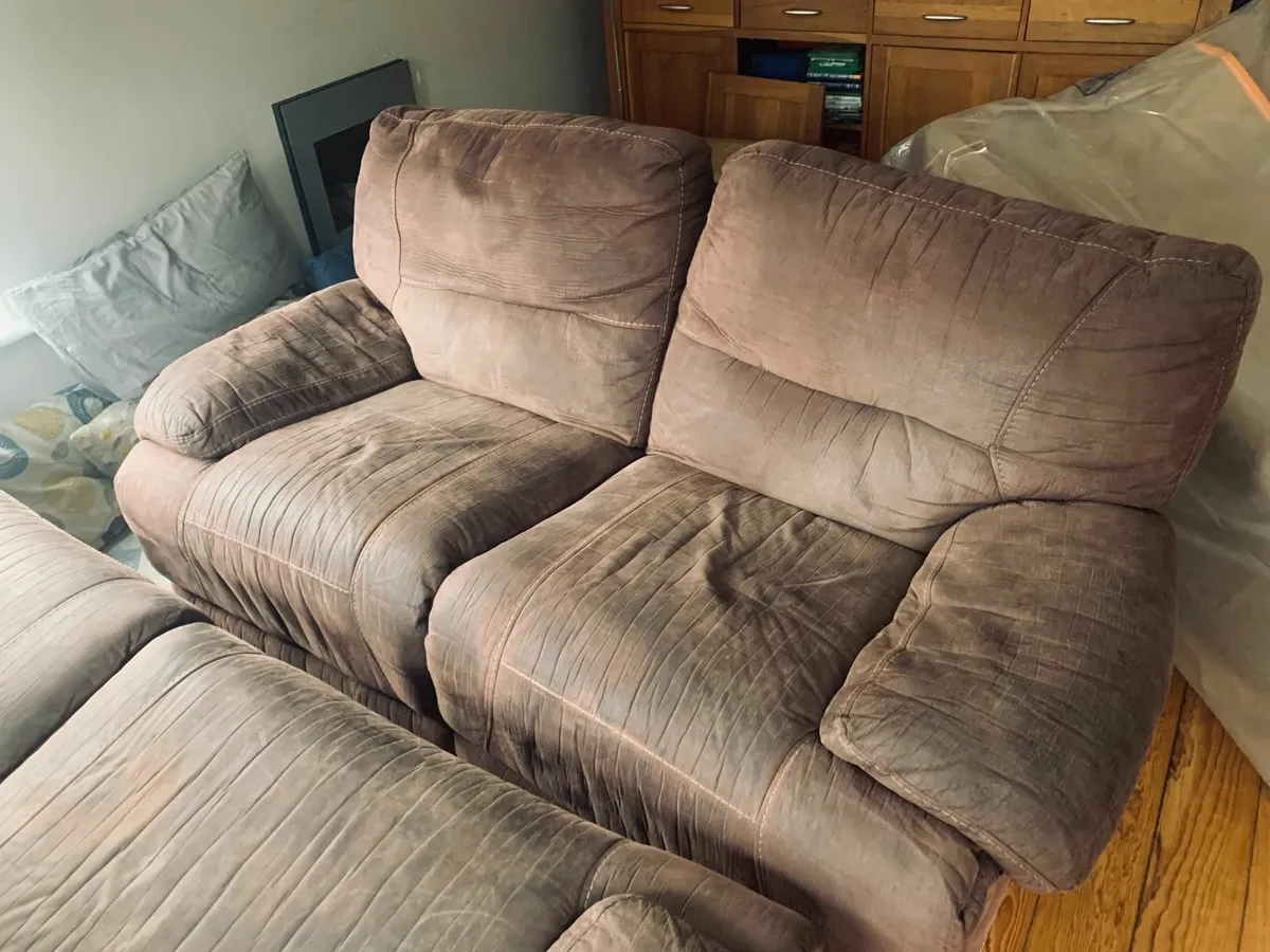 Suite furniture 3 and 2 seater - Recliner - Image 1