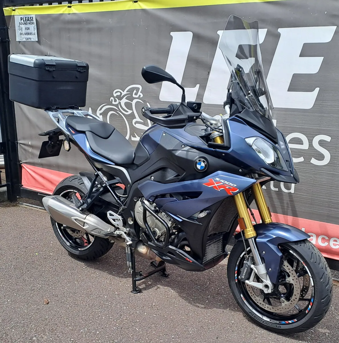 2017 BMW S1000XR - Image 2