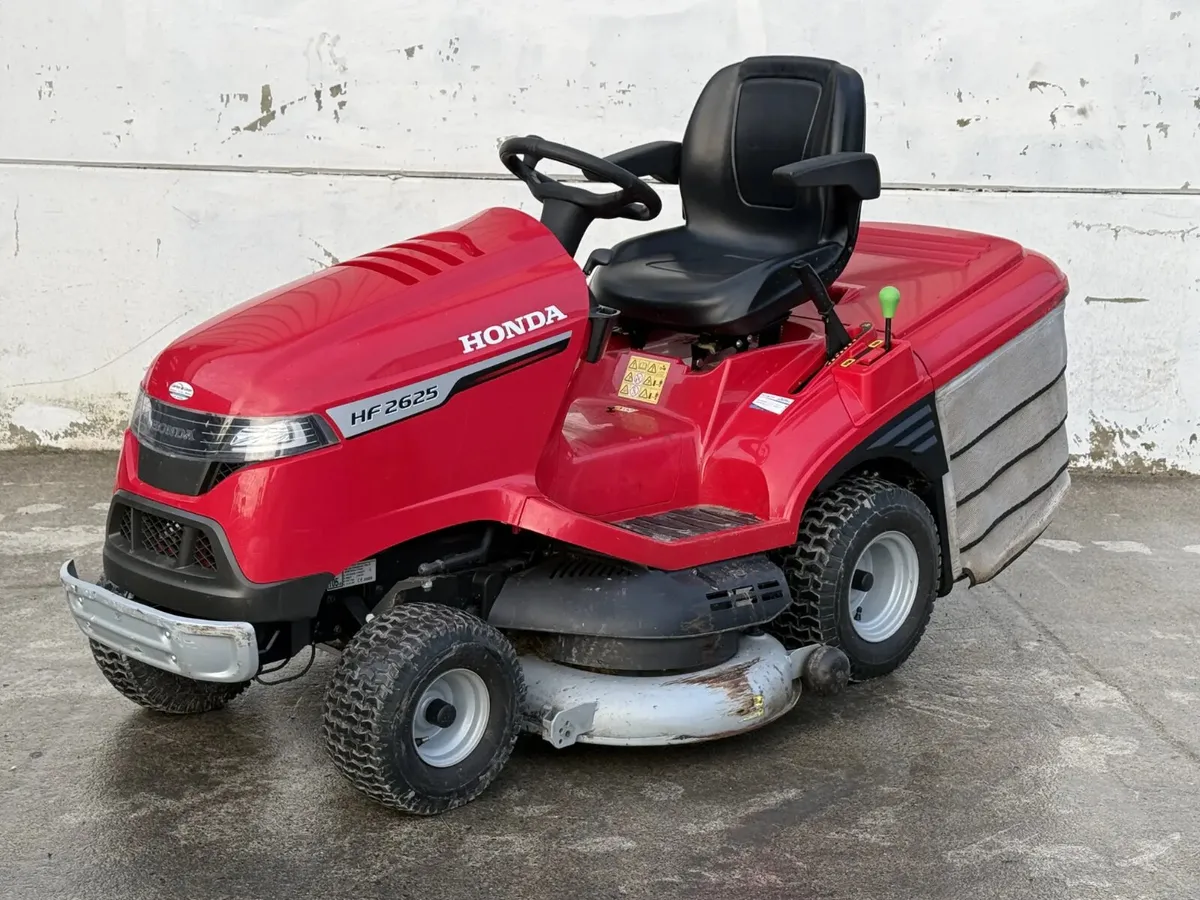 Used 2020 Honda HF2625 Ride-on Lawnmower - Image 4