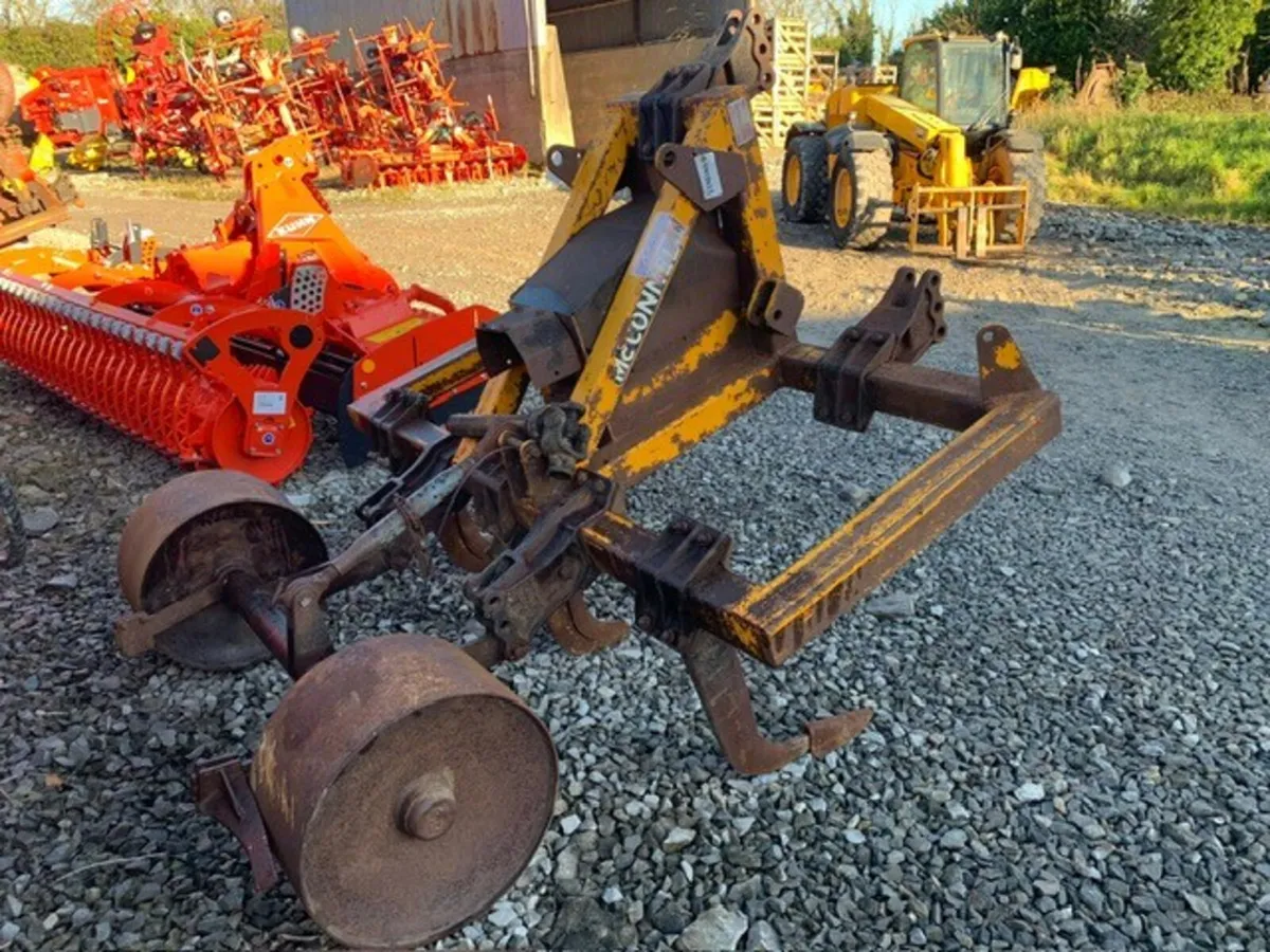 MCCONNEL 3 LEG SHAKERATOR VIBRATING SUBSOILER - Image 1