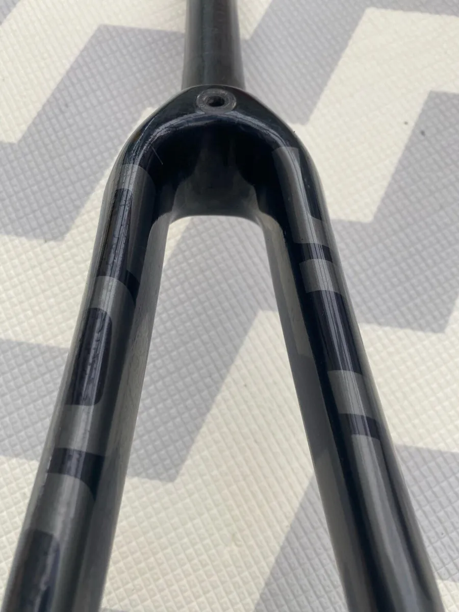 Full Carbon Rim Brake Fork - Image 3